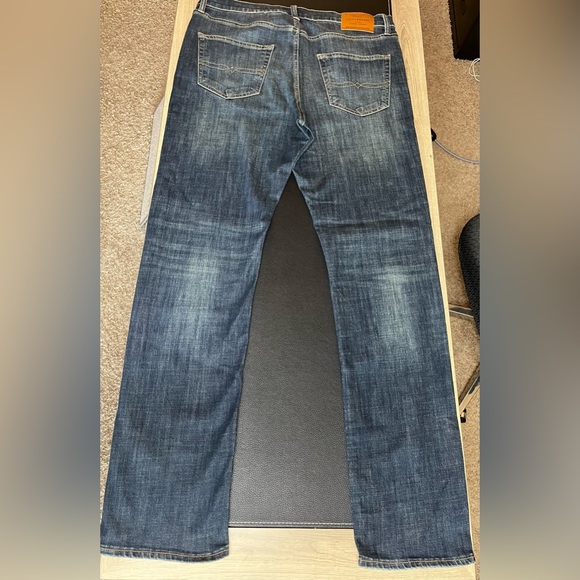 NEW Men’s Lucky Brand Bootcut Jeans (410 Athletic Slim) - Picture 3 of 3